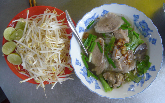 Hủ Tiếu Tư Lùn