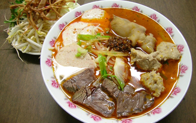 Bún Bò Huế Cô Lan - Phan Đình Giót