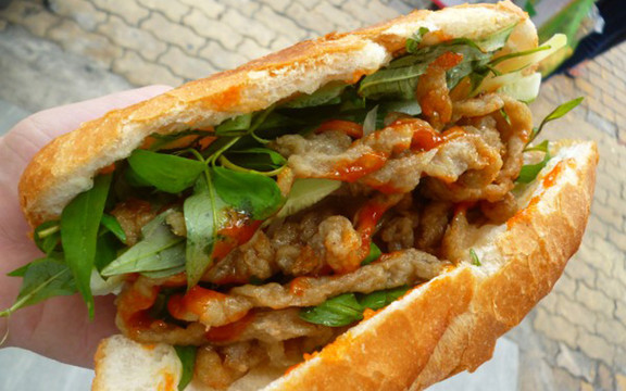 Hoàng Linh - Bánh Mì Chả Cá