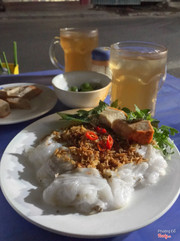 Bánh cuốn chả quế