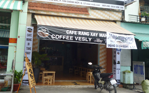 Vesly Cafe - Đông Bắc