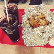 Ăn cũng đc mỗi tội gà hơi bở,mùi vị cũng bt thui