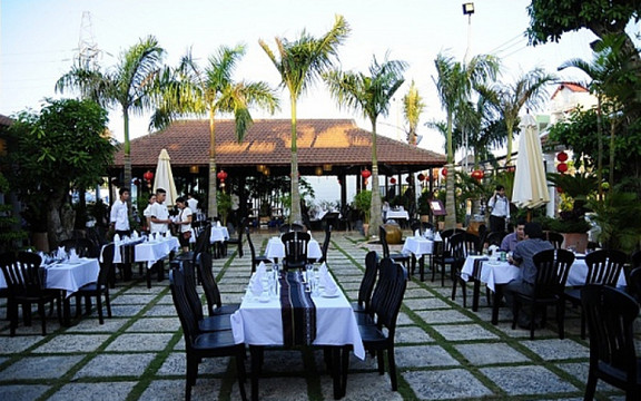 Nam Hoa Viên Restaurant - Món Việt