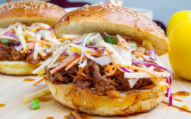 Bánh Mì Gà Xé 10K