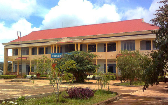 Trường THPT Trần Phú