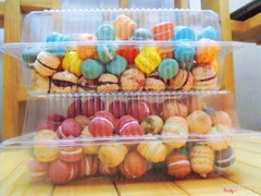 Bánh macaron rất thơm và ngon lắm ạ 😋😋 Có 2 loại: - loại mini:5k - loại thường:11k. Có nhận trang trí và viết chữ nhé. Liên hệ: 01696880155