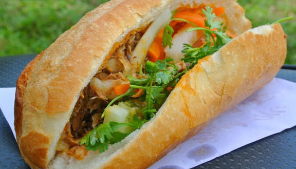 Bảy Sanh - Bánh Mì Bình Dân