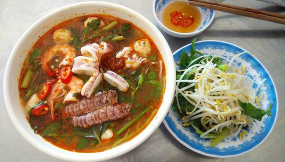 KungFu Tomyum - Bún Thái & Bún Cari Gà