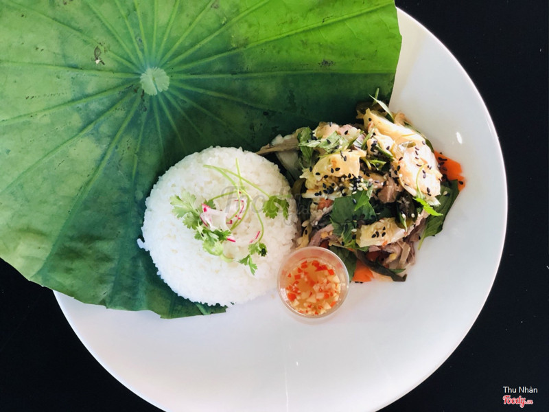 Cơm gỏi bò nạm kim chi