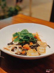 Black squid ink spaghetti with scallop