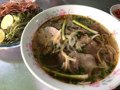 Bún bò chả