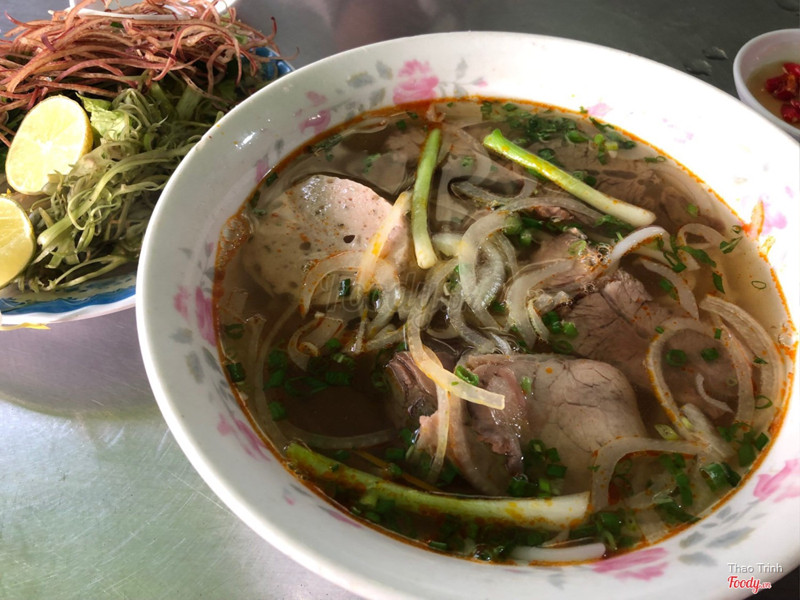 Bún bò chả