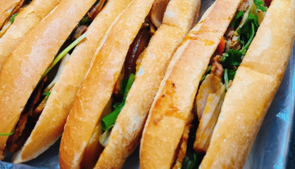 Bánh Mì Xíu - 224 Trần Hưng Đạo