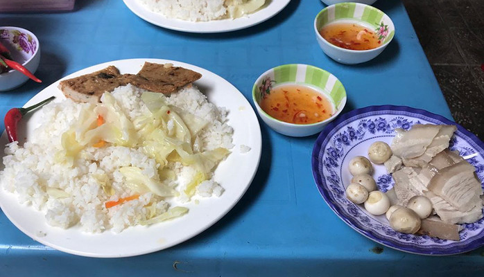 Quán 24 - Cơm, Phở & Hủ Tiếu