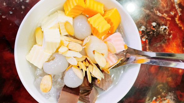 Diễm Quỳnh - Chè Khúc Bạch - Trương Định