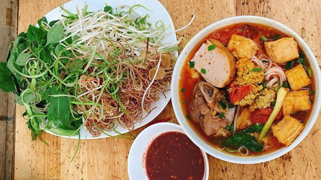 Quán Bún Riêu Chợ Nội Hoá - QL1K