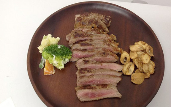 Mn's Babercue