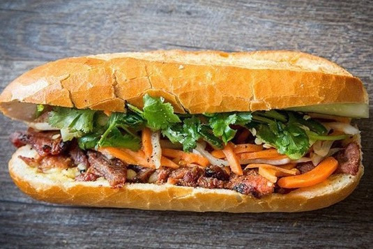 Bánh Mì Pate Đò Quan - 72 Phú Diễn