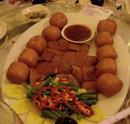 Heo sữa quay - bánh bao