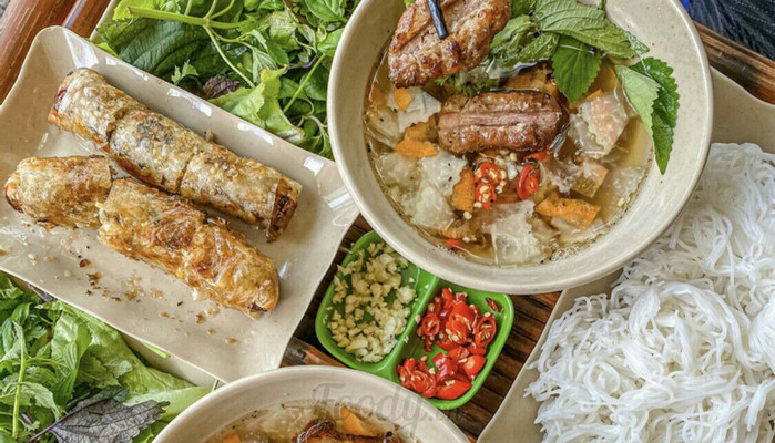 Bún Chả Que Tre - Giảng Võ