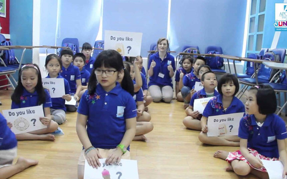 Apollo English Junior