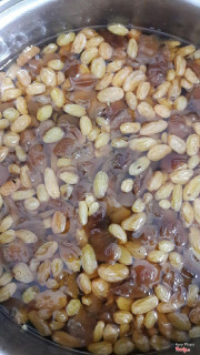 Ghé A Vòi quán quý khách đừng bỏ qua món tráng miệng này nhé. Chỉ với 7k quý khách có thể thưởng thức một chén tàu hủ đá với đầy đủ hương vị thơm béo của đậu nành hòa quyện cùng vị chua ngọt của các loại thạch trái cây. Tất cả đều được làm từ các loại nguyên liệu thiên nhiên như đậu nành, trái cây.... 