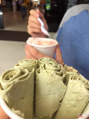 Kem Matcha wt topping Brueno