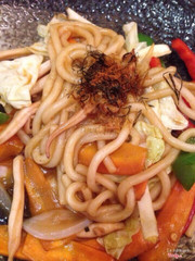 Udon xào hải sản