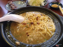 Creamy, gooey, salty, spicy. Delicious curry ramen with ground pork and melted cheese