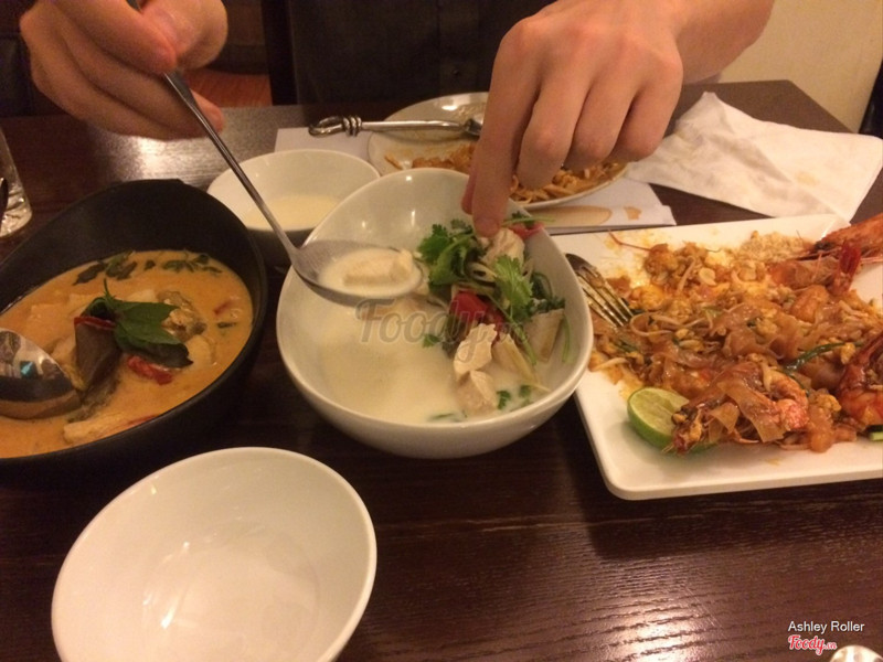 Coconut soup, pad thai, red curry