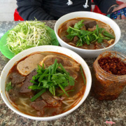 Bún bò đặc biệt