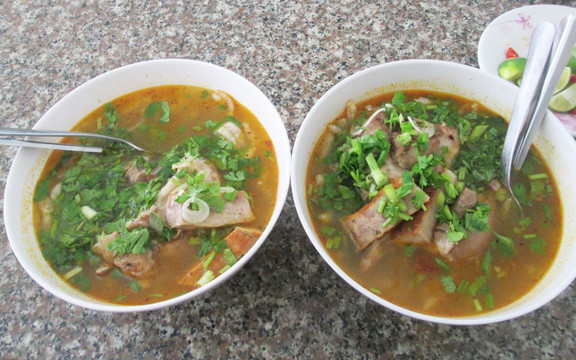 Xuân An - Bánh Canh & Bún Bò Huế