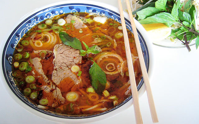 Bún Bò Huế Sáu Hạng