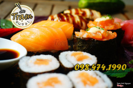 Tên: Set Salmon Lovers 
Giá: 89K
Gồm:
2p NG cá hồi tươi
2p NG cá hồi nướng
2p GK cá hồi tươi
4p Maki cá hồi tươi
#Trạmsushi #Menu #Set #Sushi 