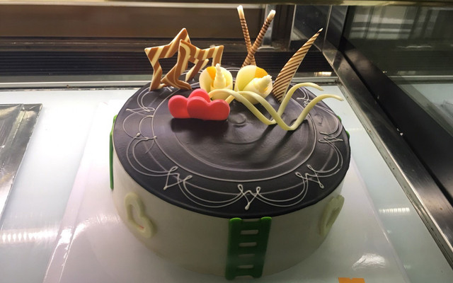 Long Phụng Bakery