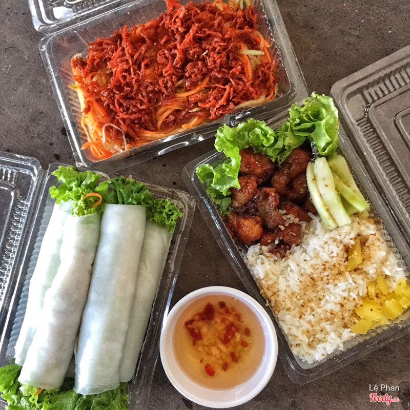Phở cuốn + Cơm gà + Nộm