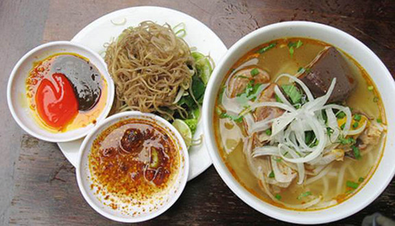 Thuận - Bún Bò Huế & Mì Quảng