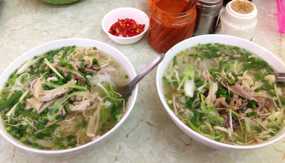 Phở, Bún & Miến Các Loại - Cầu Gỗ