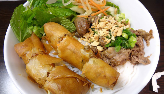 Bún Thịt Xào & Chả Giò - Nguyễn Trãi