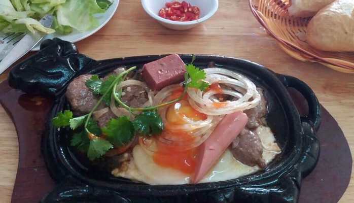 Hủ Tiếu, Bánh Canh & Bò Bít Tết