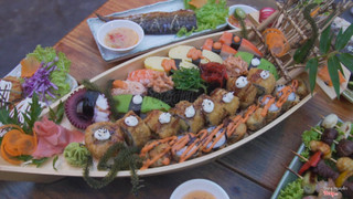 Thuyền sushi