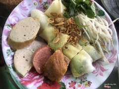 bánh cuốn trứng