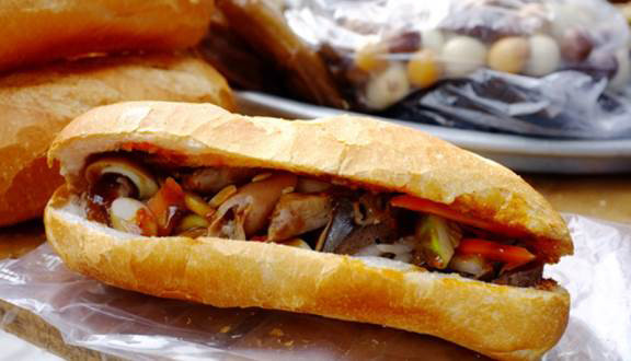 Bánh Mì Phá Lấu & Xá Xíu - 27A Nguyễn Văn Đậu