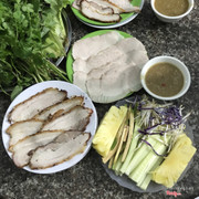 thịt heo cuốn bánh tráng