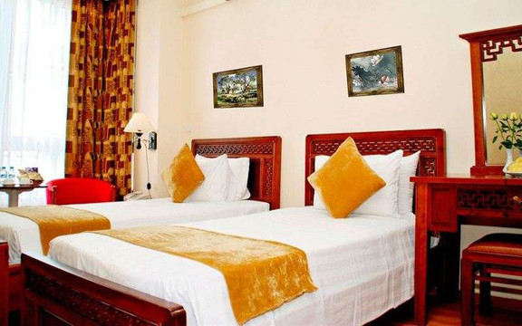 Artisan Lakeview Hotel - Hàng Hành