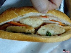 Bánh mì chả chay giảm giá còn 12k.