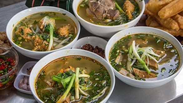 Bánh Canh Đường Ray - Ngô Thị Nhậm