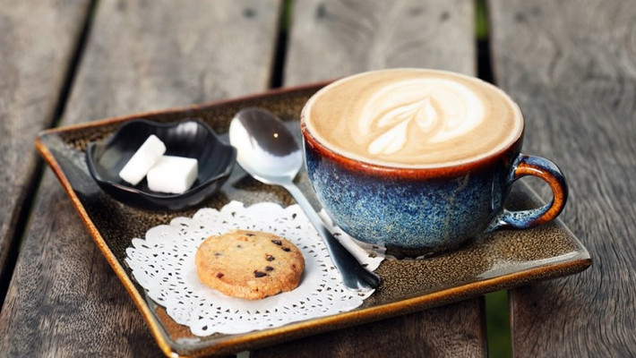 Cafe Check - in Beverly Hills Villa & Resort 