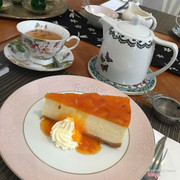 Mango chessecake + flower tea