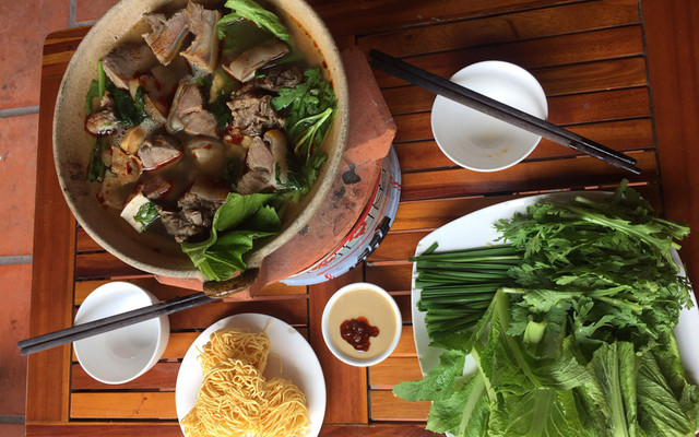 Lẩu Đuôi Bò - Bà Hạt